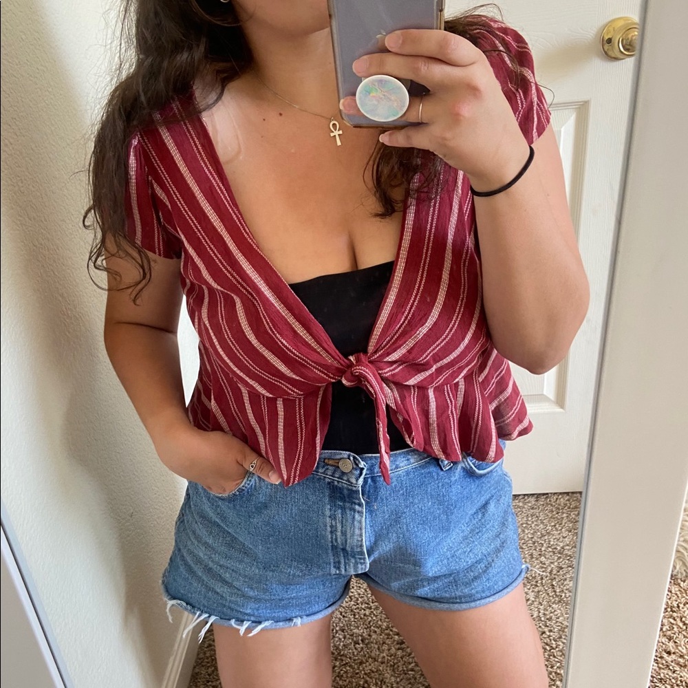 🌟TRENDY TIE CROP TOP🌟